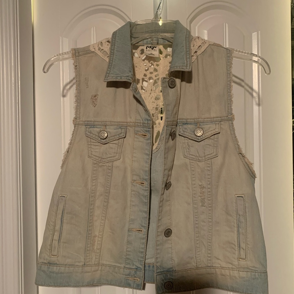 Size large Aeropostale denim jean vest crochet